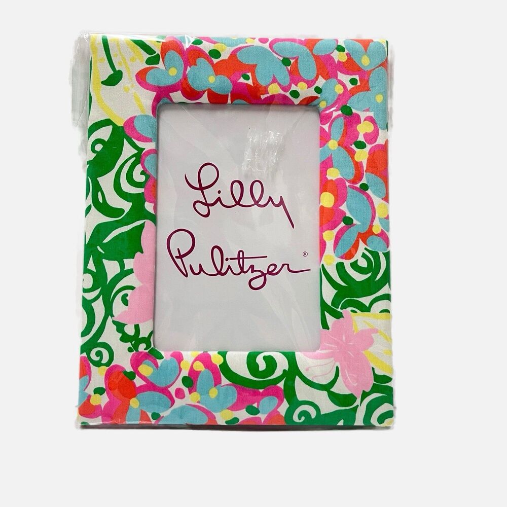 Lily Pulitzer Resort White Mariposa Floral Picture Frame Size  4 X 6 NWT